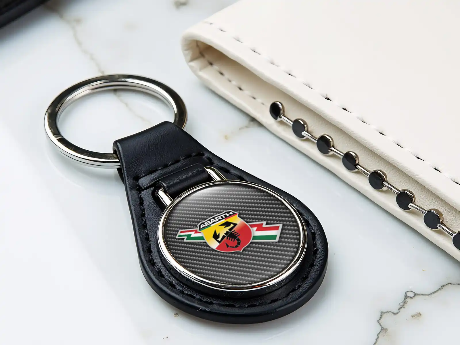 Fiat Abarth Leder Schlüsselring Hochwertig Gewölbt Renndesign
